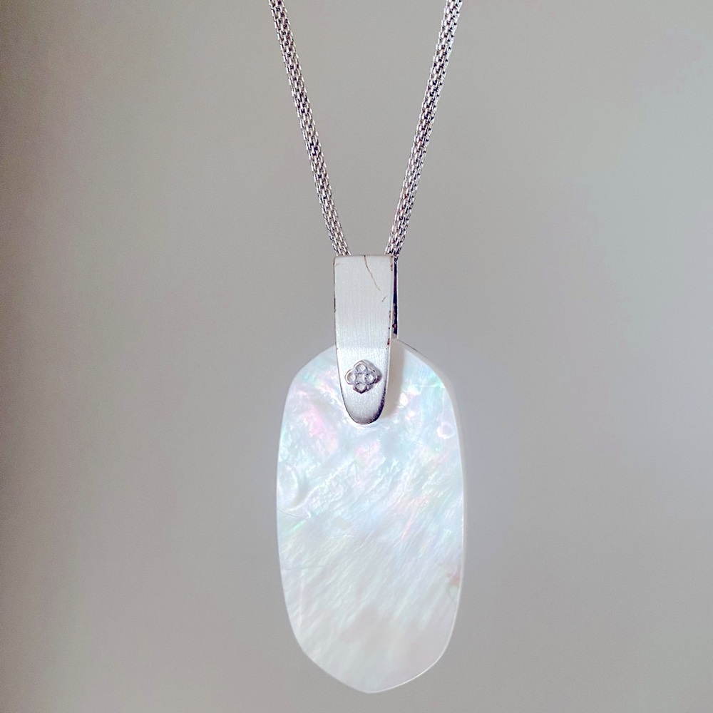 Kendra Scott Long Pendant Necklace